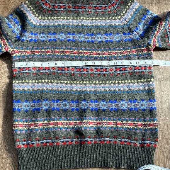 J. Crew 100% lamb wool crewneck sweater. - Picture 6 of 8